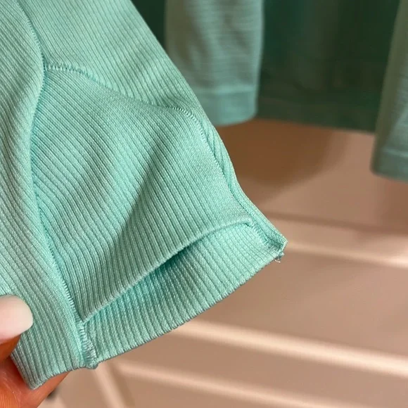 EUC Lululemon Women’s Swiftly Tech Long Sleeve Shirt Mint Blue Green- Size 6 - Picture 4 of 7